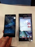 Das Lenovo K900, daneben zum Vergleich das Sony Xperia Z.
