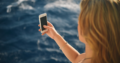 Bei einem Bad in klarem Wasser hat euer Smartphone die besten Überlebenschancen.