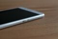 Der Power-Button ist ohne Umgreifen erreichbar