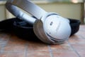 Der Bose QC 35 lässt sich wahlweise per Bluetooth oder per Kabel betreiben