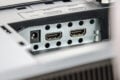 Netzanschluss nebst zweier HDMI-Ports
