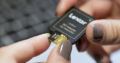 Mit Adaptern lassen sich microSDs auch in normale SD-Slots nutzen.