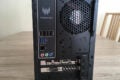 Anschlüsse im Blick: 6x USB, Netzwerk, Audio, 3x DisplayPort, HDMI und DVI