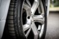 Auch bei Autofelgen wird gerne Aluminium verwendet, denn auch hier zählen Leichtigkeit und Stabilität.