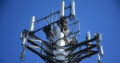 Funksignale können sich gegenseitig stören. Das wird dann Interferenz genannt. Die Verwendung unterschiedlicher Frequenz beugt dem vor.
