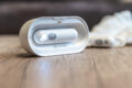 Zirka fünf Stunden halten die In-Ears durch.