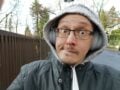 ... und passen noch ganz gut unter den Hoodie.