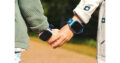 In Blau und Pink macht die Smartwatch auch optisch etwas her.