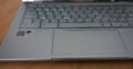 Das Touchpad ist für das handliche Format des Convertibles recht groß.