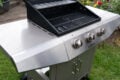 Seitliche Ablageflächen für ausreichend Grillgut