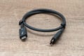 ... wie ein ziemlich kurzes Thunderbolt-Kabel.